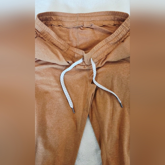 Vuori Women's Flaz Heather Performance Jogger, Size M - #VW303 - Picture 7 of 8